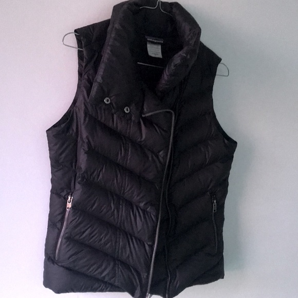 Patagonia ❄️WINTER SALE❄️ down puffer vest - Picture 2 of 8